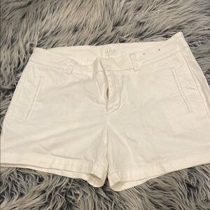 a.n.a White Bermuda Shorts Classic Cotton Blend